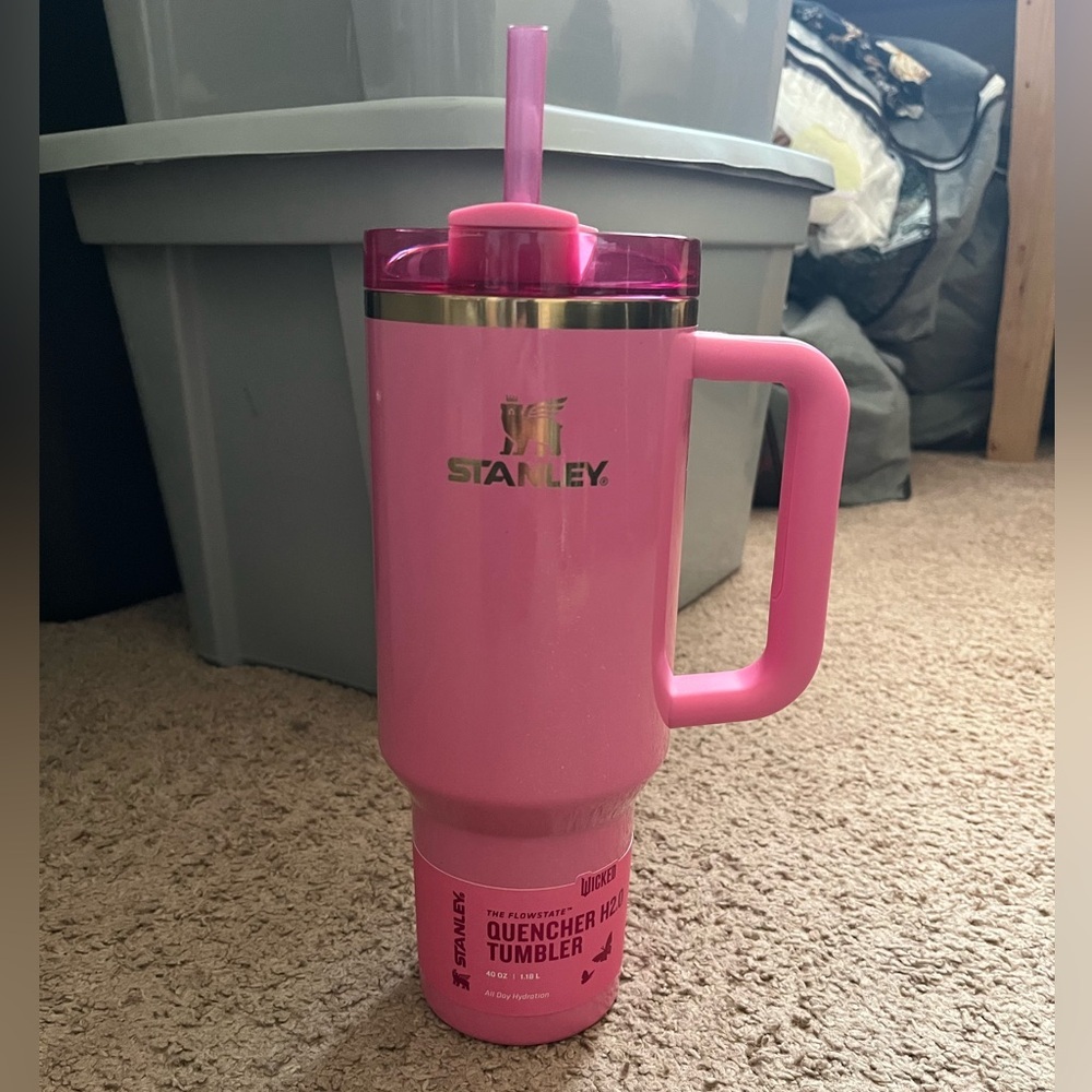 Limited Edition Stanley X Wicked Glinda Pink Quencher H2.0 Tumbler